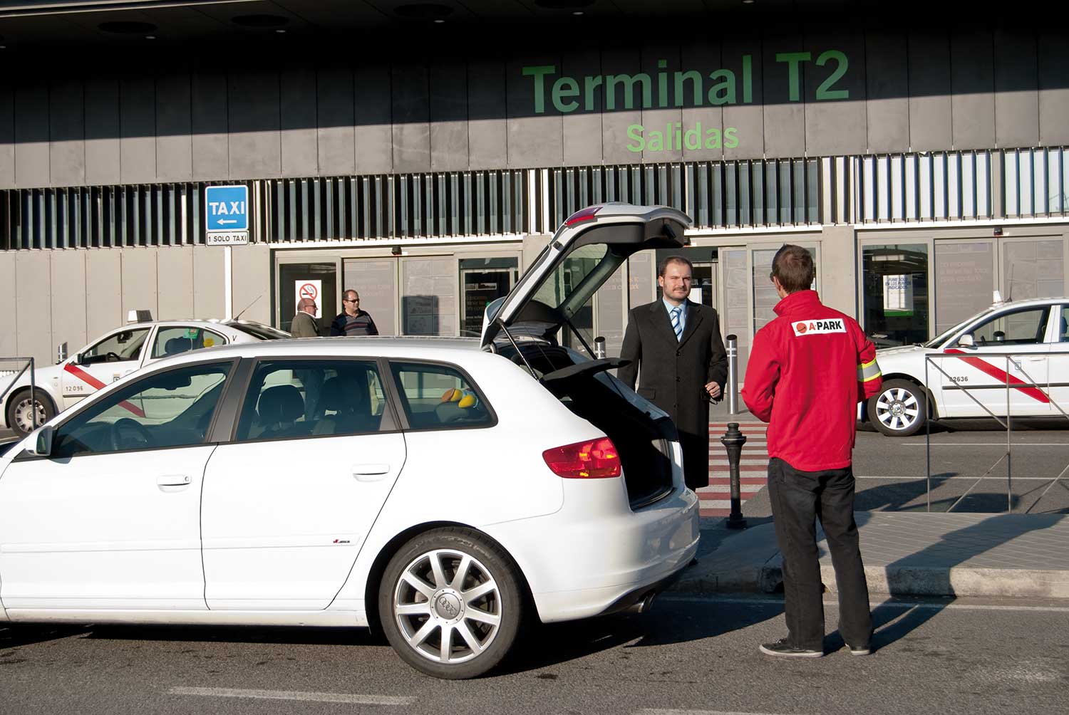 Apark-parking-aeropuerto-T2