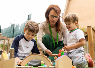 The English Montessori School (TEMS)