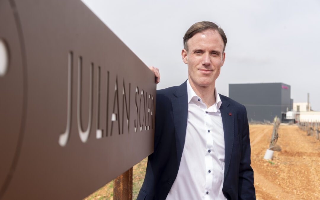 JULIAN SOLER